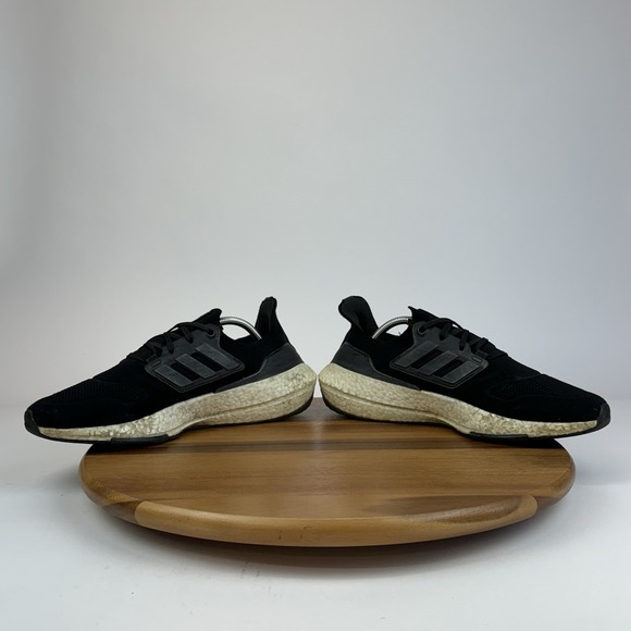 Mens Adidas Ultraboost 22 Core Black Athletic Running Gym Sneakers Shoes Size 11 main image 4